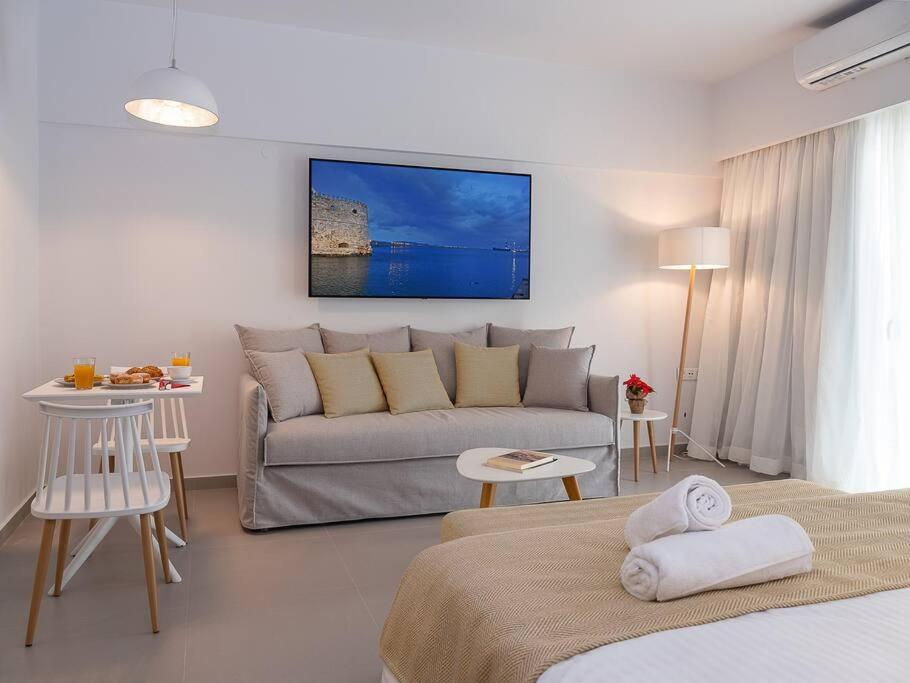 Electra Luxury Apartment At The Heraklion Center Екстер'єр фото