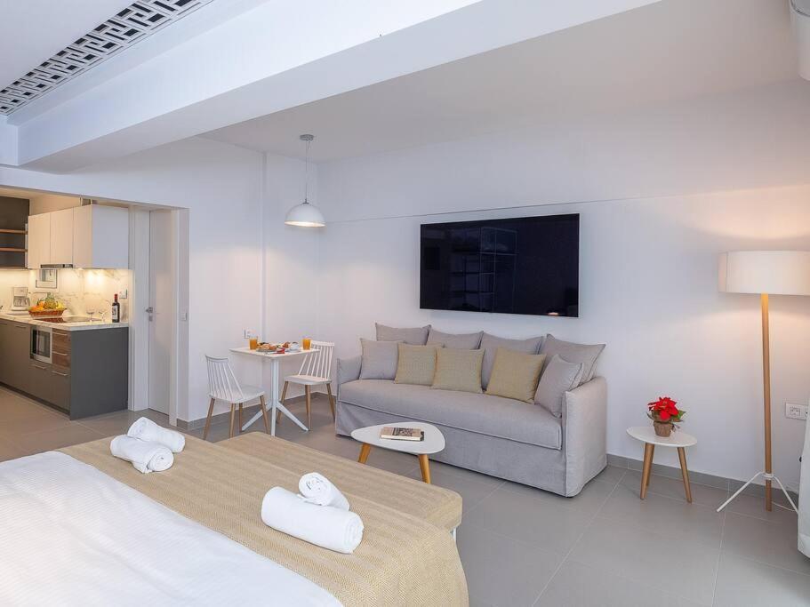 Electra Luxury Apartment At The Heraklion Center Екстер'єр фото