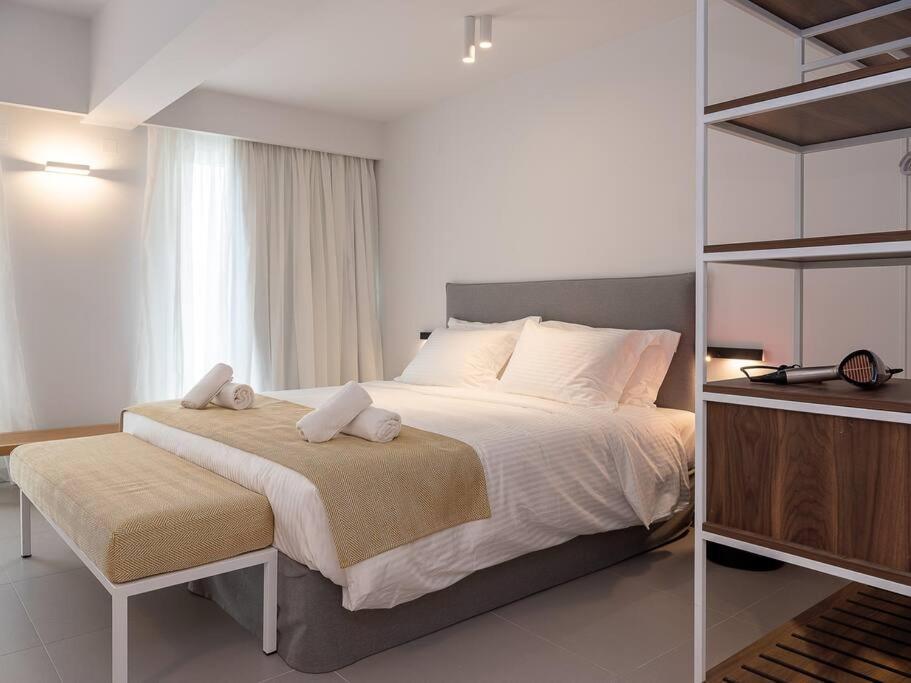 Electra Luxury Apartment At The Heraklion Center Екстер'єр фото