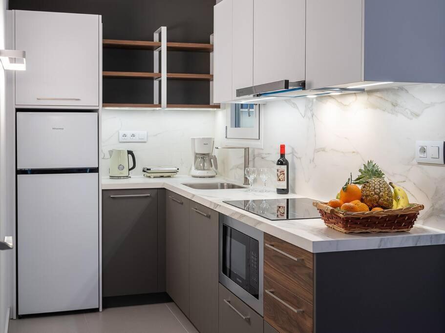Electra Luxury Apartment At The Heraklion Center Екстер'єр фото